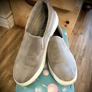 Soda slip-on suede platform sneakers